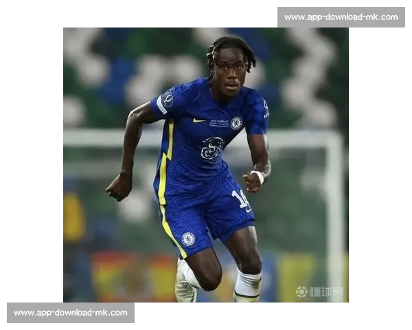 设计师 Mattia Zingale 推出五大联赛冠军纪念贴纸 致敬足坛经典赛季